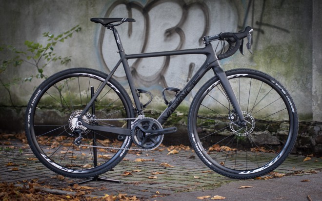 Budget Cyclocross Carbon Komplettrad auf Basis des VPACE C2CX Rahmen