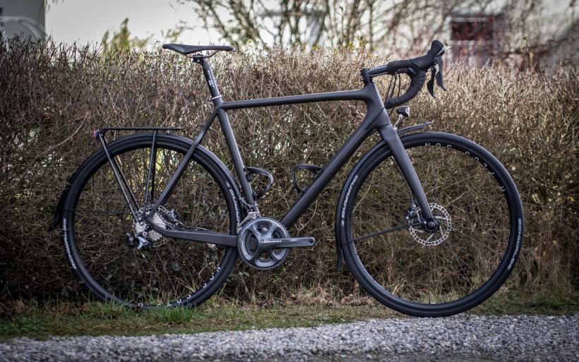 Carbon Commuter mit SON Dynamo