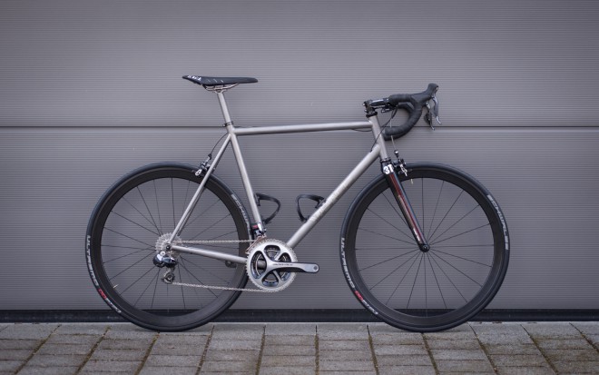 T1R Titan Rennrad mit Dura Ace Gruppe und 3T Carbongabel