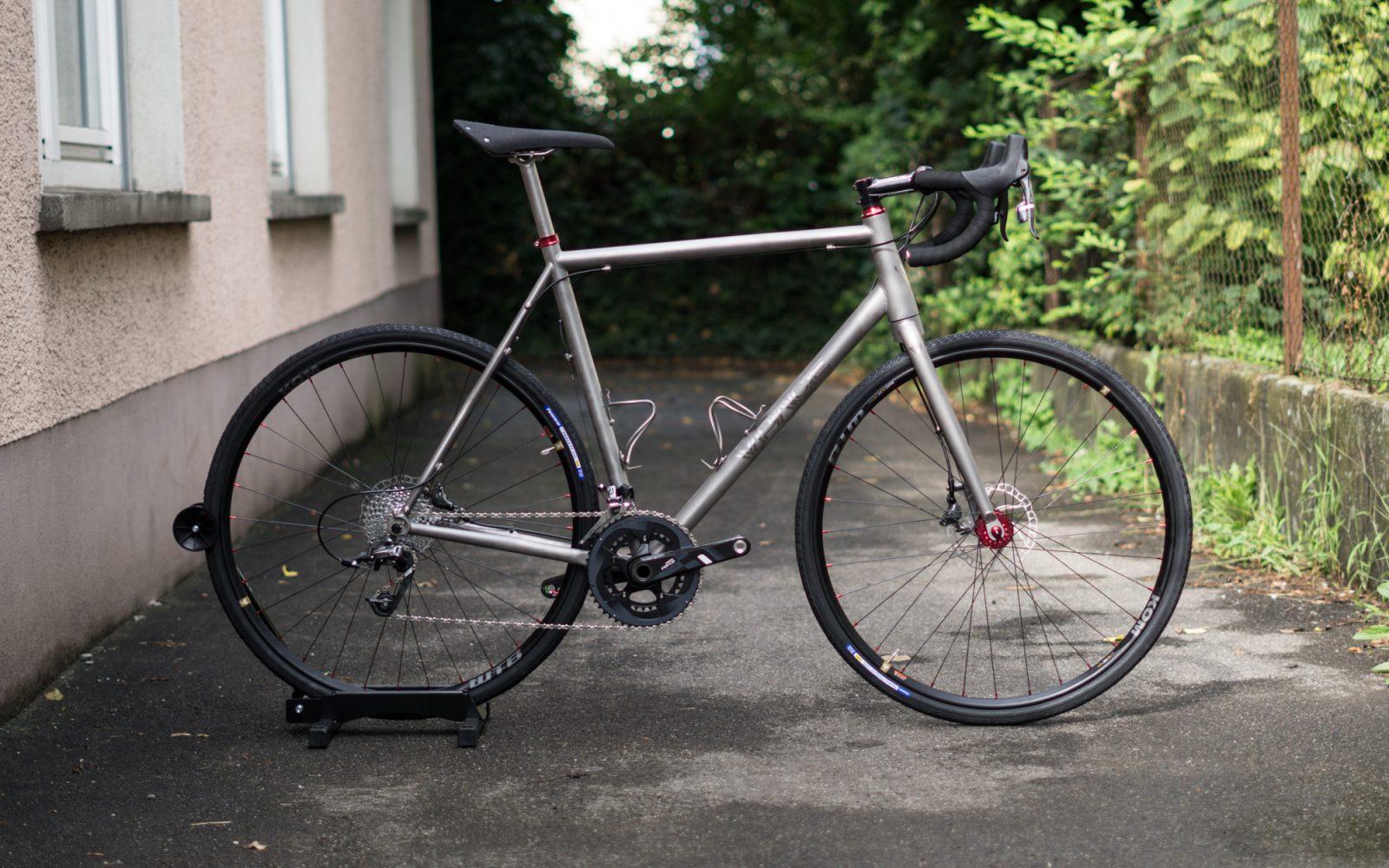 Titanium Alroad Racer