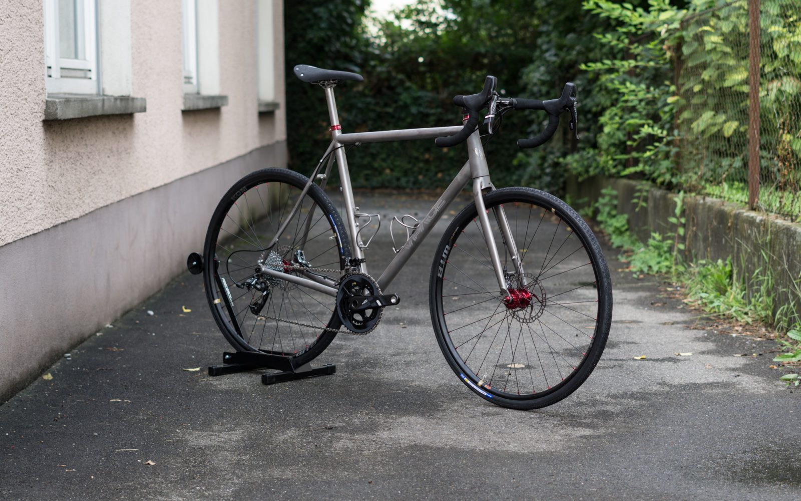 Titanium Alroad Racer