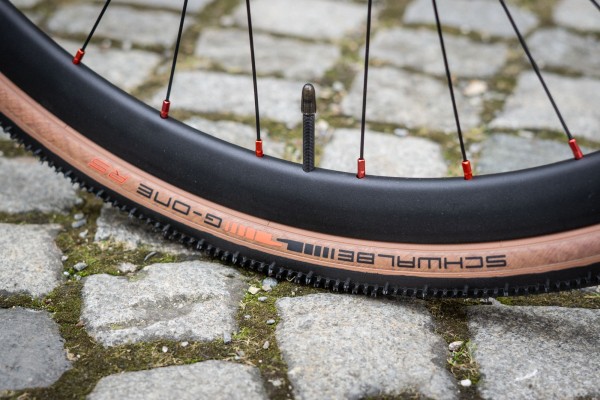 VPACE-TCX-Cyclocrosser-Disco30-rote-Speichennippel