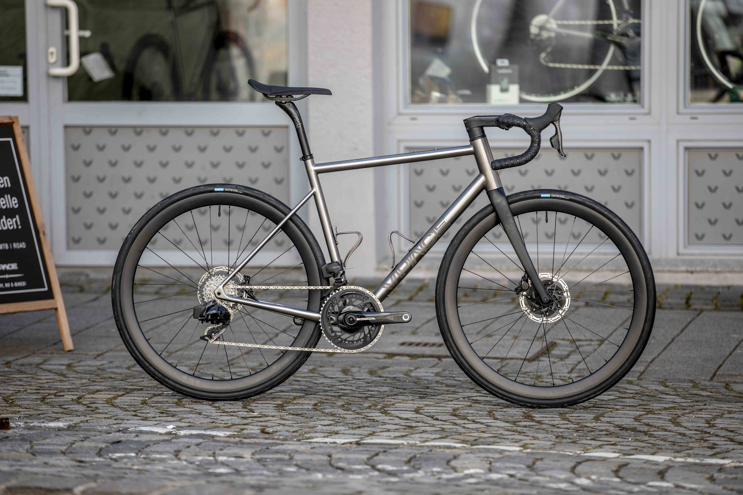 VPACE_Showbike-2