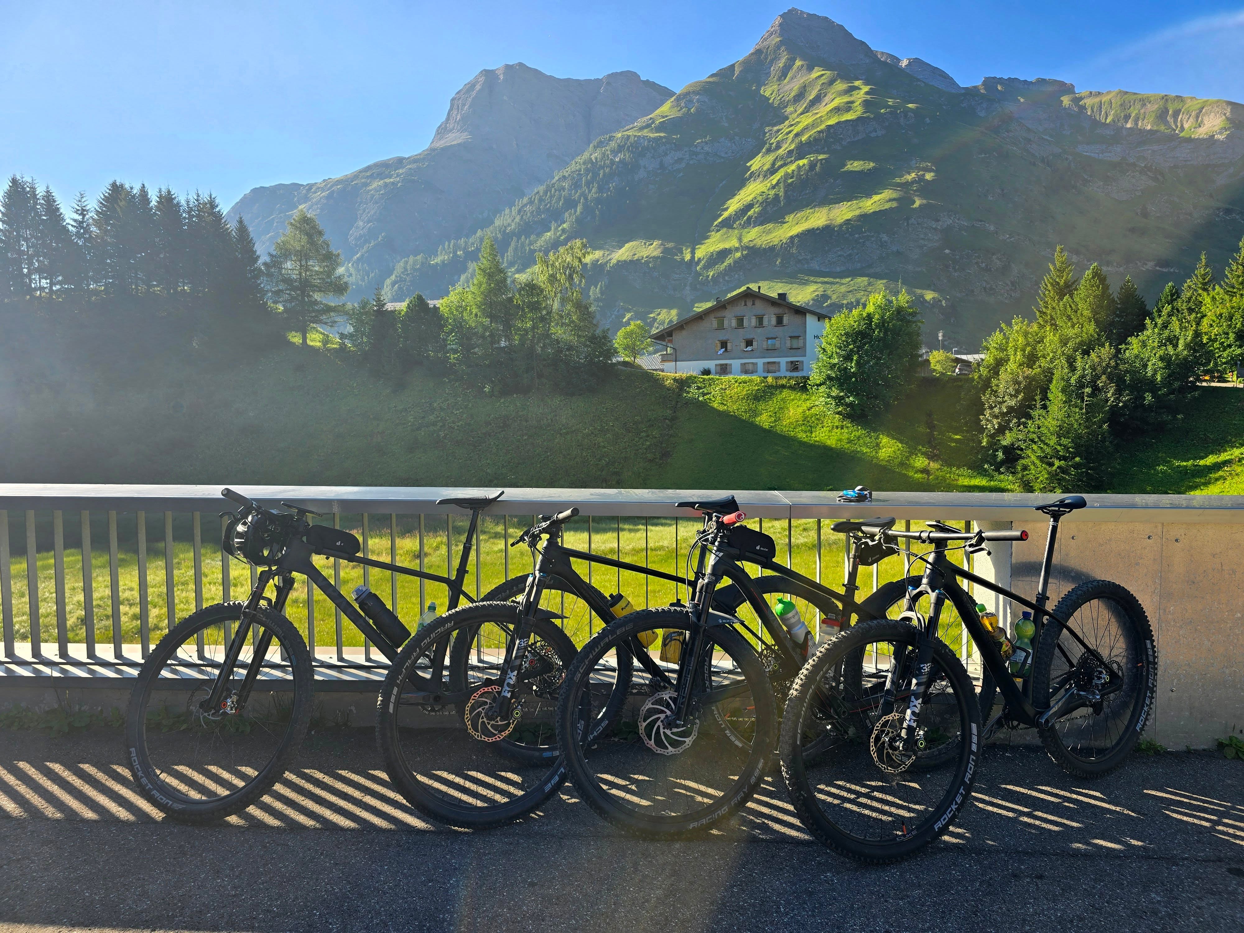 Liebe Grüße aus Gaschurn von deinen 4 VPace's von der Heckmair Route 🥰 könnt ihr den neuen im Rudel entdecken?