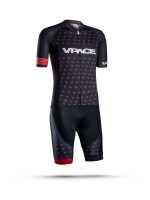 001_VPACE_Trikot_Hose-bib