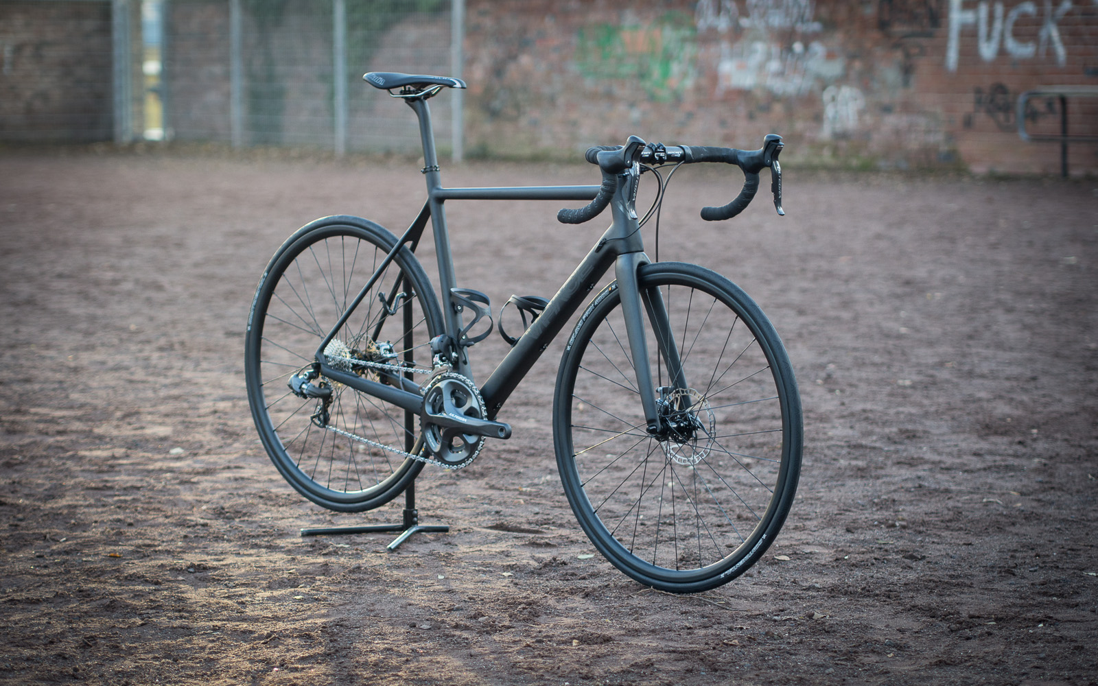 C1RD Scheibenbremsen Rennrad Black Edition VPACE Bikes
